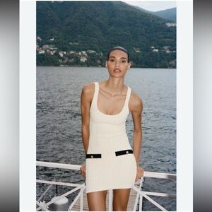 ZARA STRETCH SHORT DRESS Cream and Black SMALL